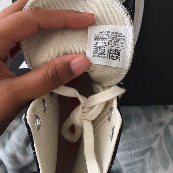 BRAND NEW UNISEX CONVERSE RUN STAR LEGACY SIZE 7.5 IN WOMEN SIZE 6 IN MEN - Picture 3 of 3